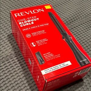 Revlon One-Step Blowout Curls Styling Tool - Red box